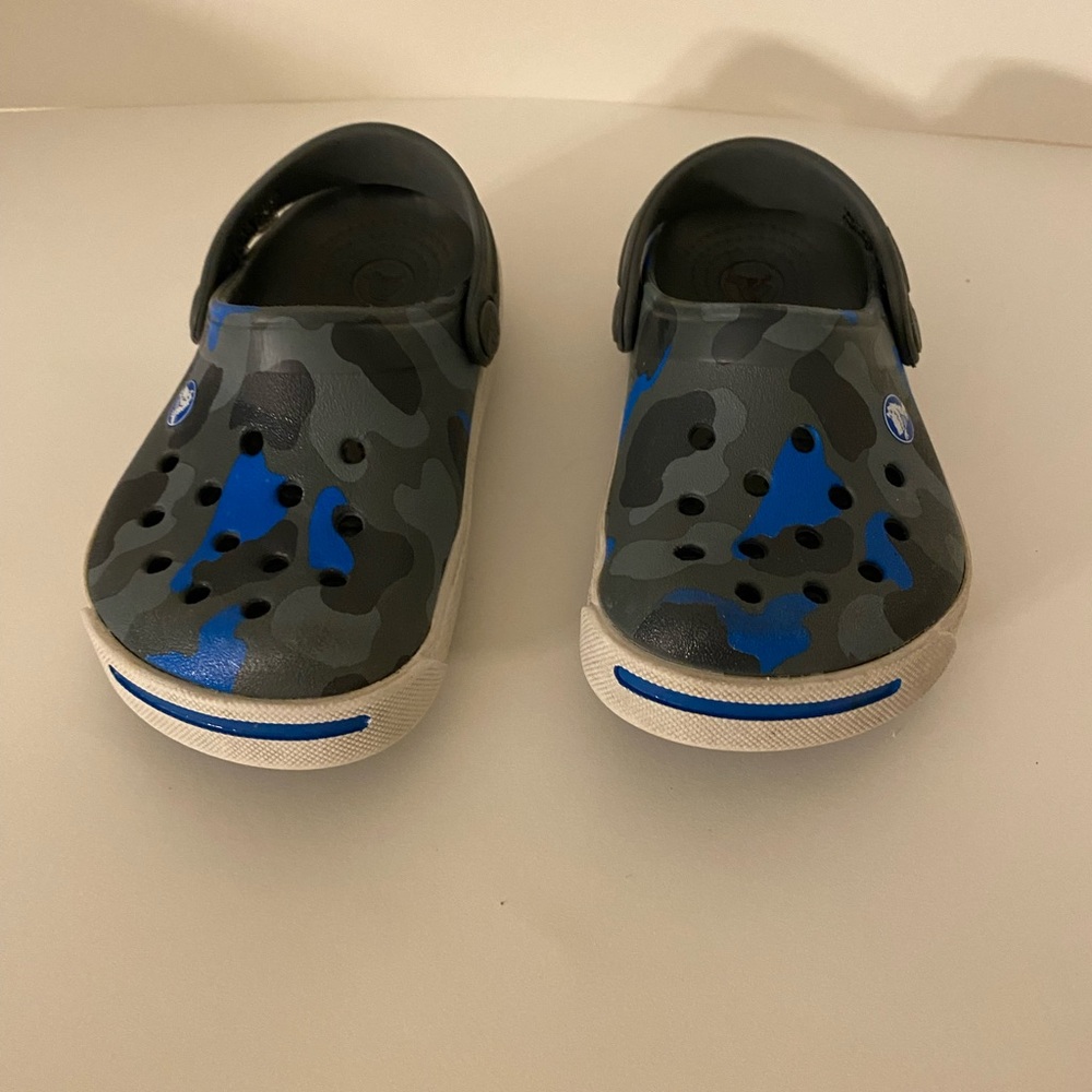 Gray and Blue Water Shoes with Ventilation and Heel Strap